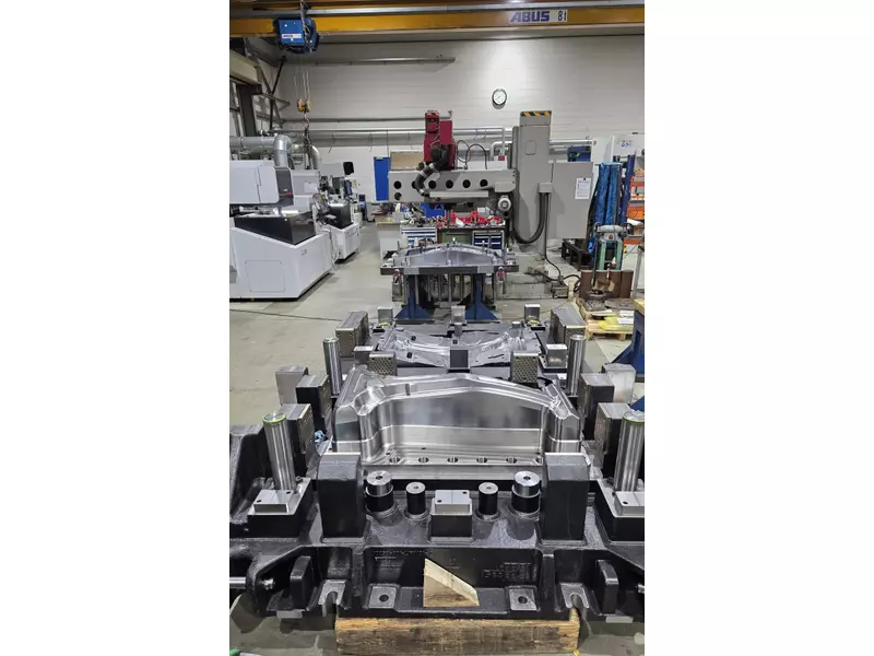 Fertigungshalle 1.jpg.webp